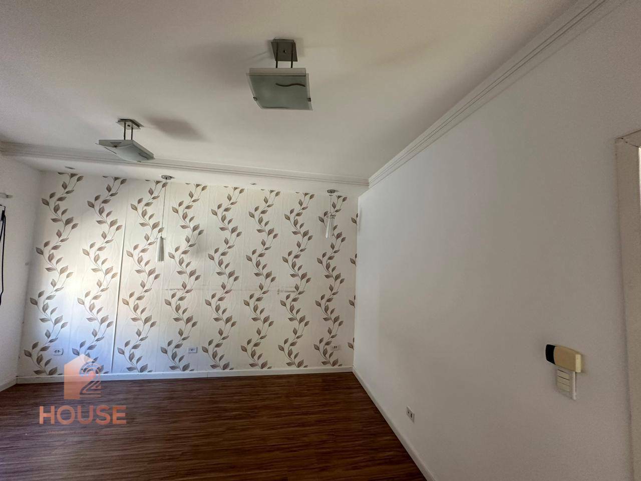 Casa para alugar com 2 quartos, 250m² - Foto 18