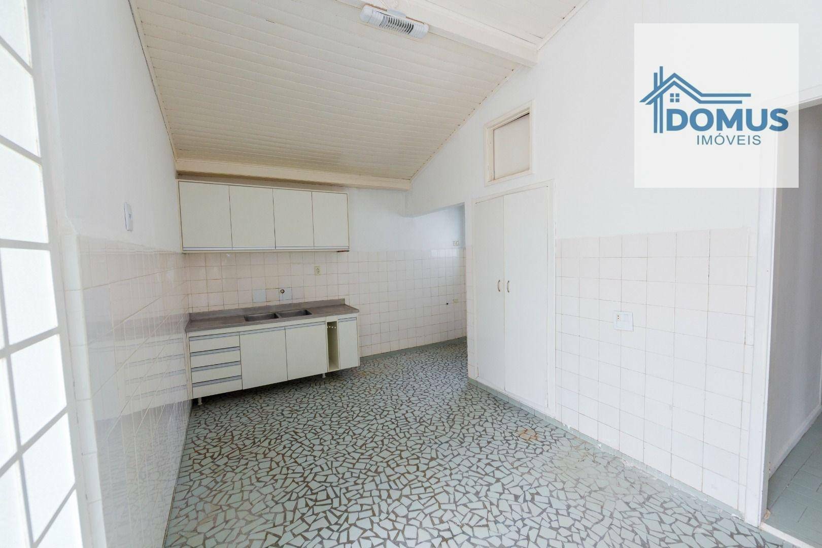 Casa à venda com 3 quartos, 226m² - Foto 15