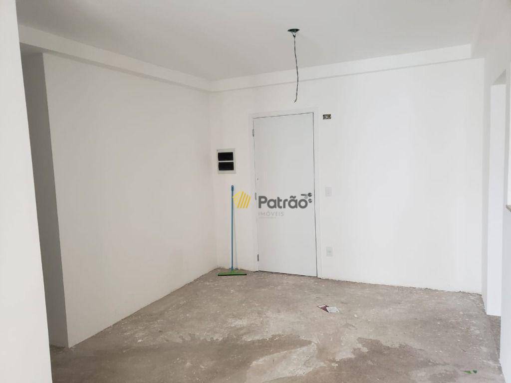 Apartamento à venda com 2 quartos, 60m² - Foto 11