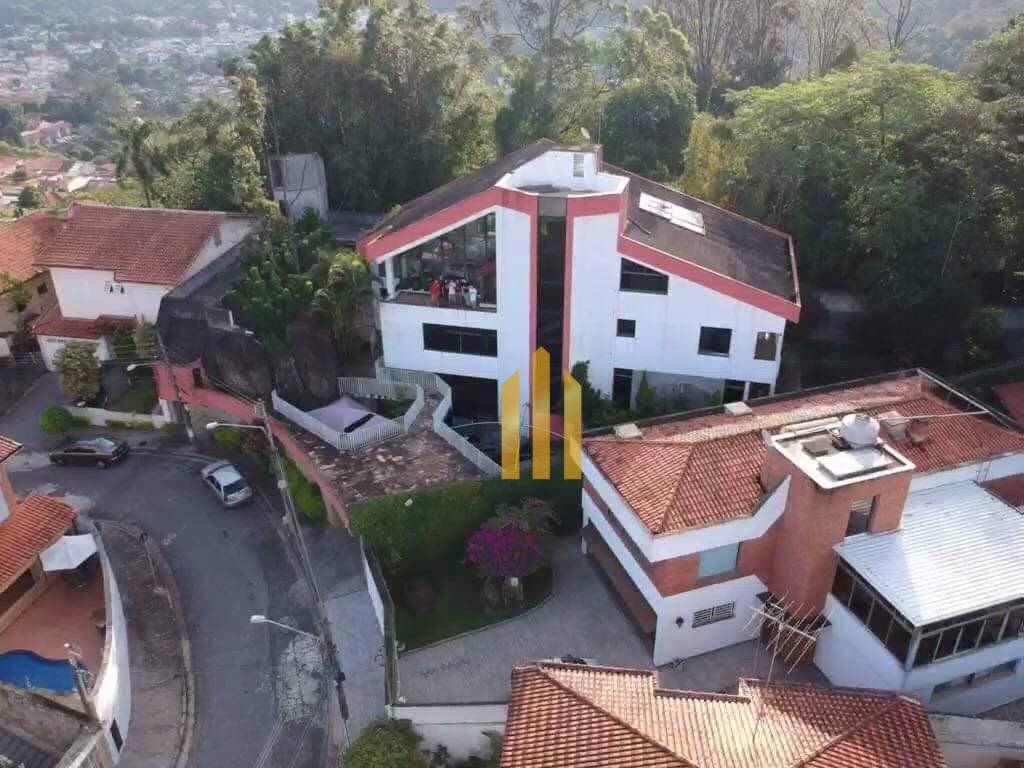 Sobrado à venda com 4 quartos, 980m² - Foto 1