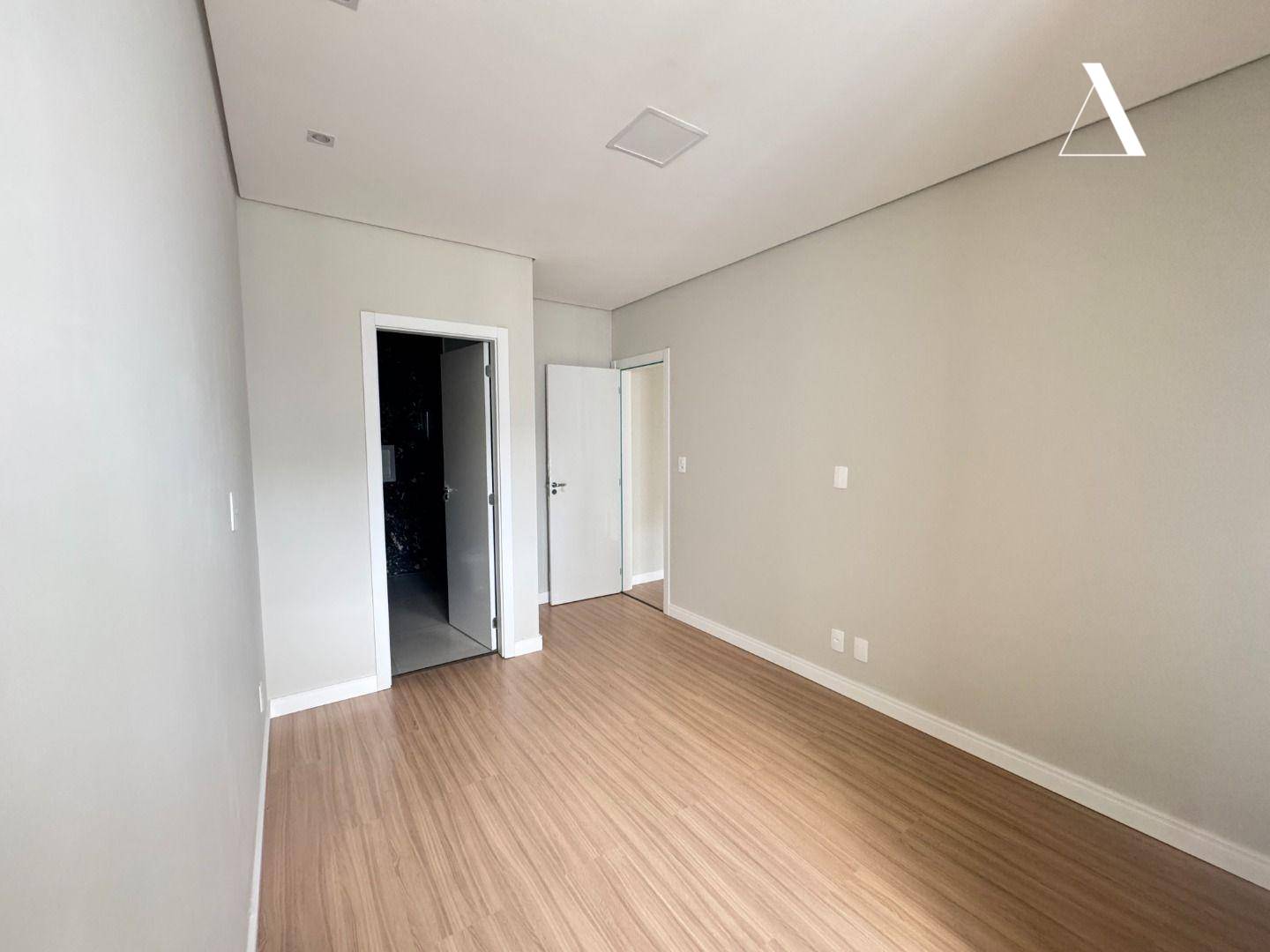 Casa à venda com 3 quartos, 139m² - Foto 8