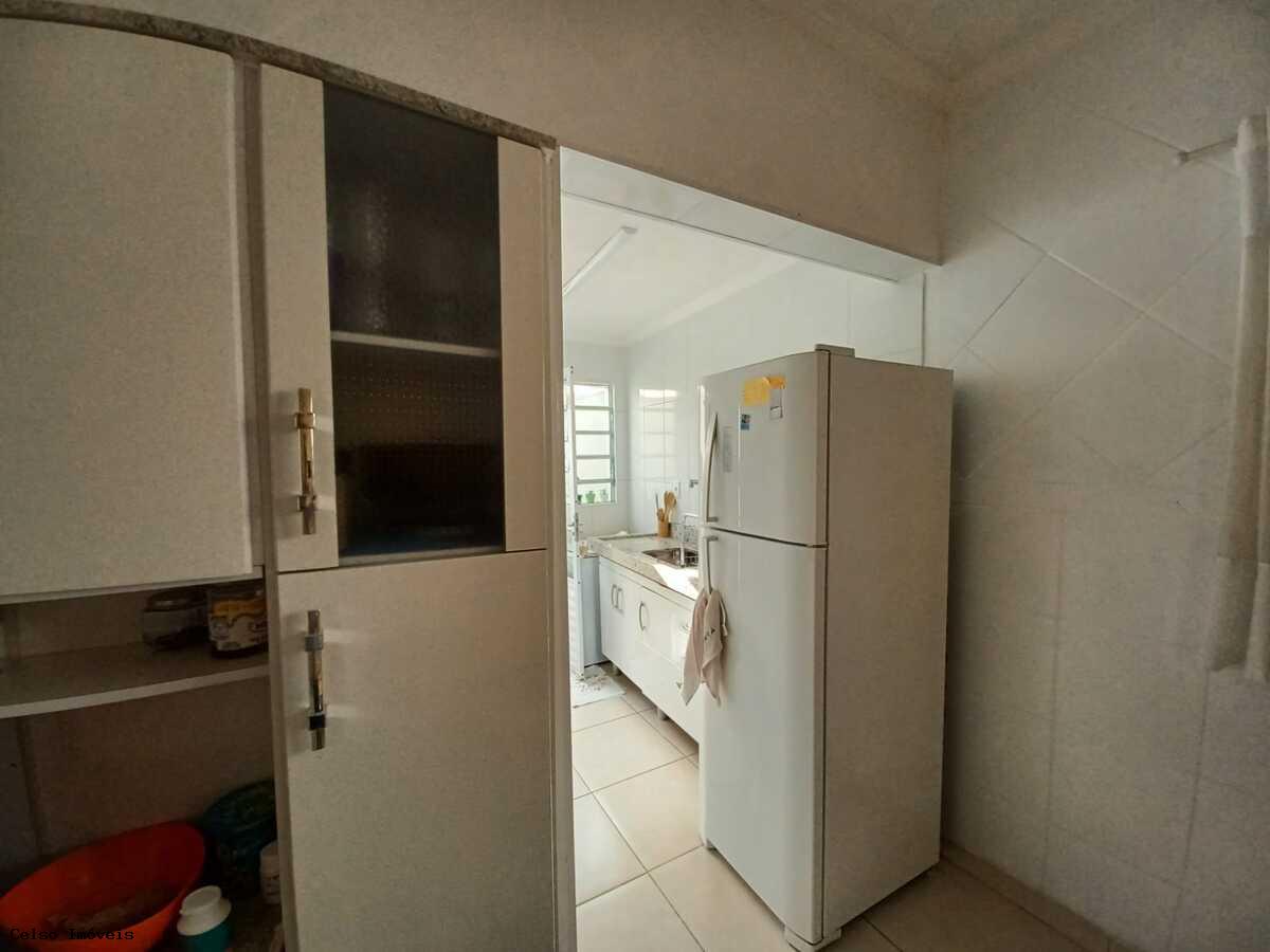 Casa à venda com 2 quartos, 120m² - Foto 5