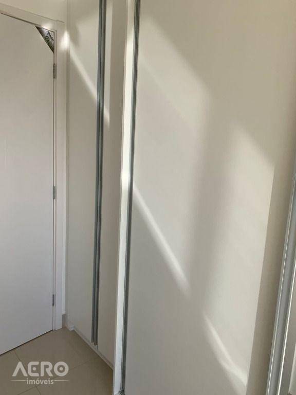 Apartamento à venda com 3 quartos, 77m² - Foto 16