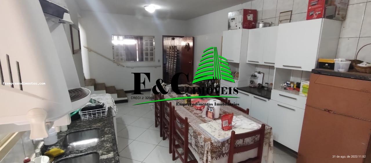 Casa à venda com 5 quartos, 200m² - Foto 5