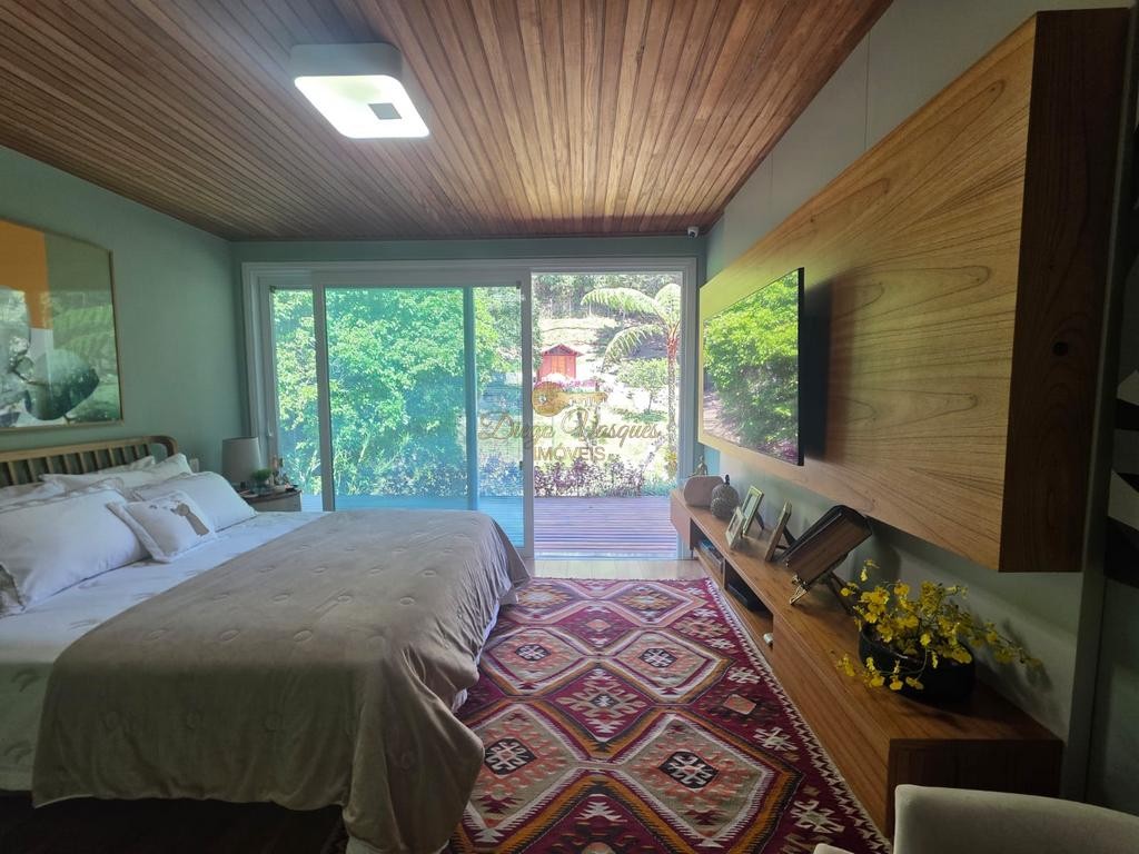 Casa à venda com 4 quartos, 10000m² - Foto 17