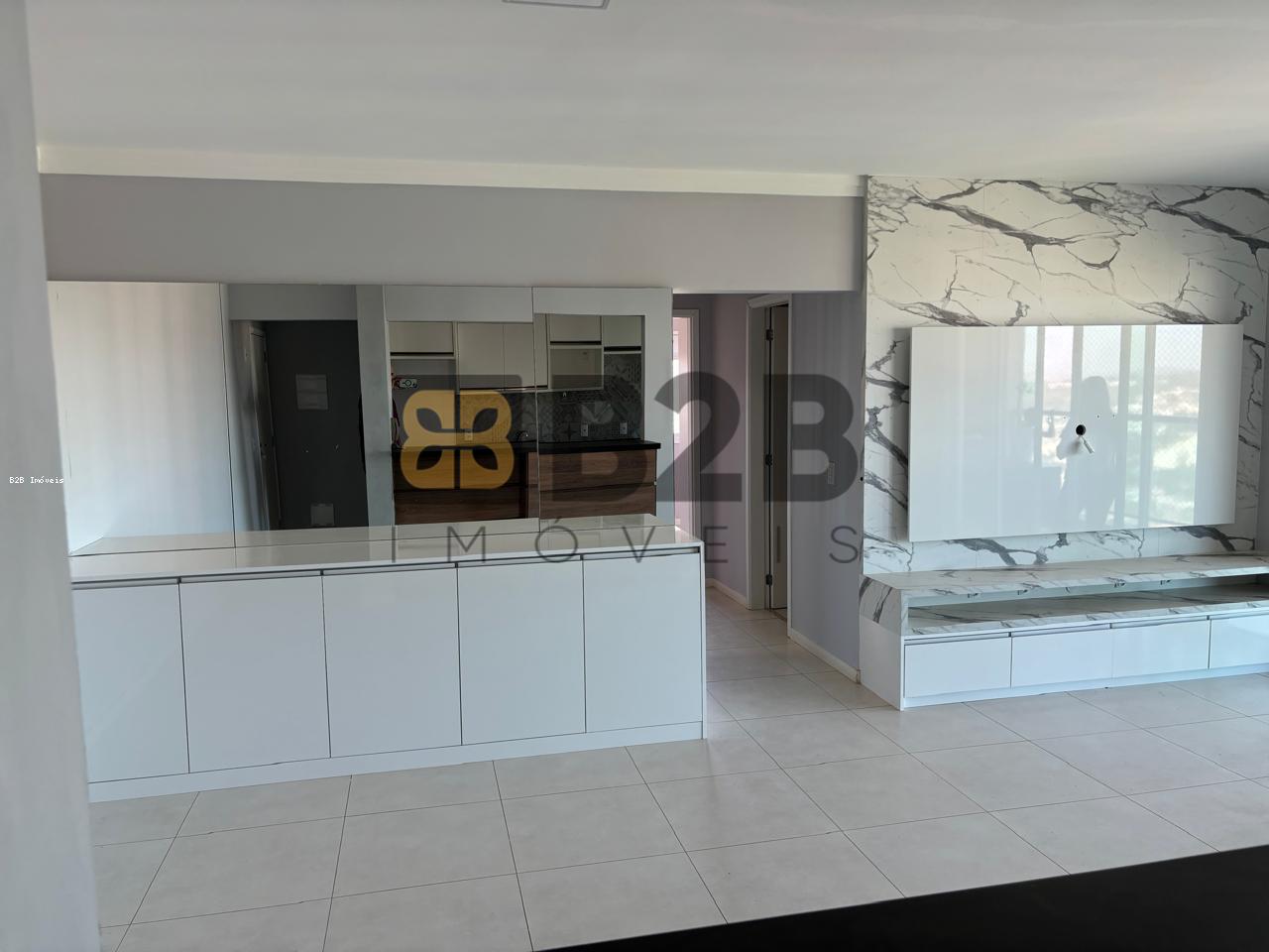 Apartamento para alugar com 3 quartos, 115m² - Foto 1