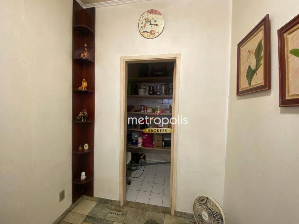 Casa para alugar com 3 quartos, 250m² - Foto 15