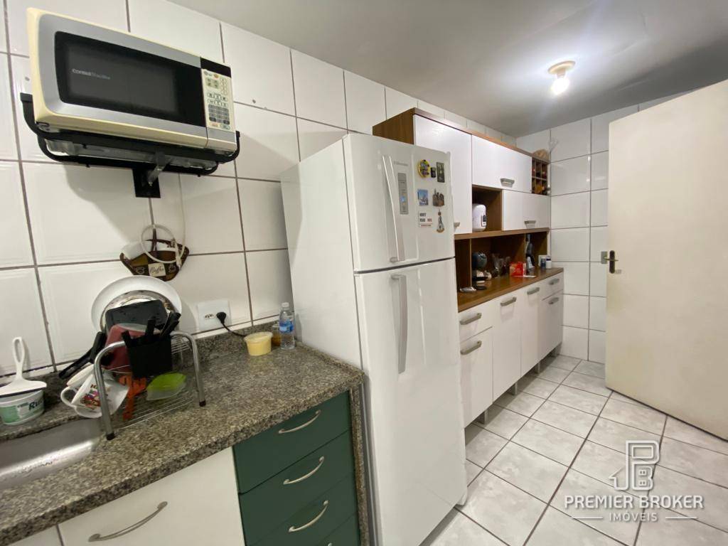 Apartamento à venda com 2 quartos, 67m² - Foto 9