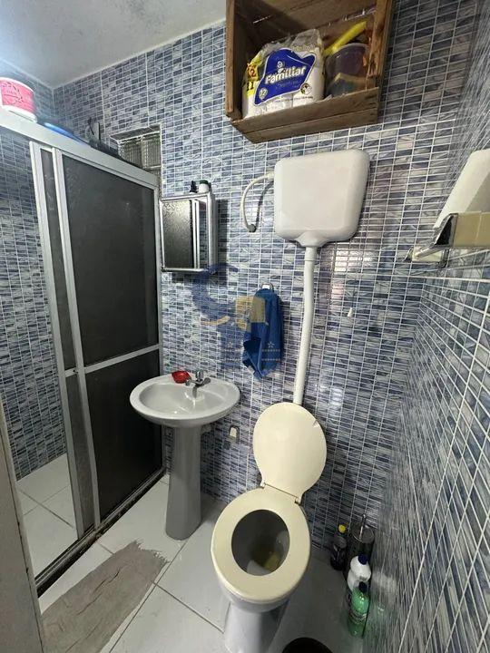 Casa à venda com 4 quartos, 200m² - Foto 15