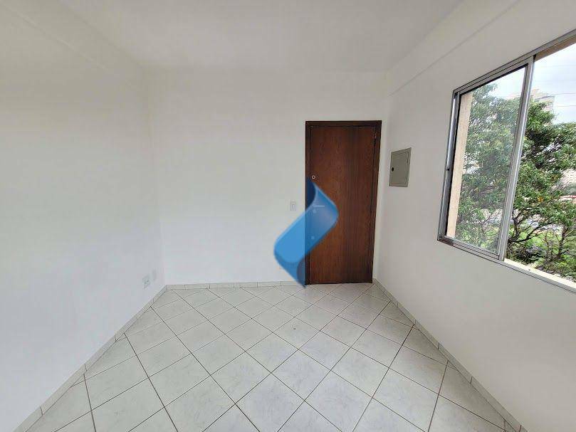 Apartamento para alugar com 1 quarto, 50m² - Foto 2