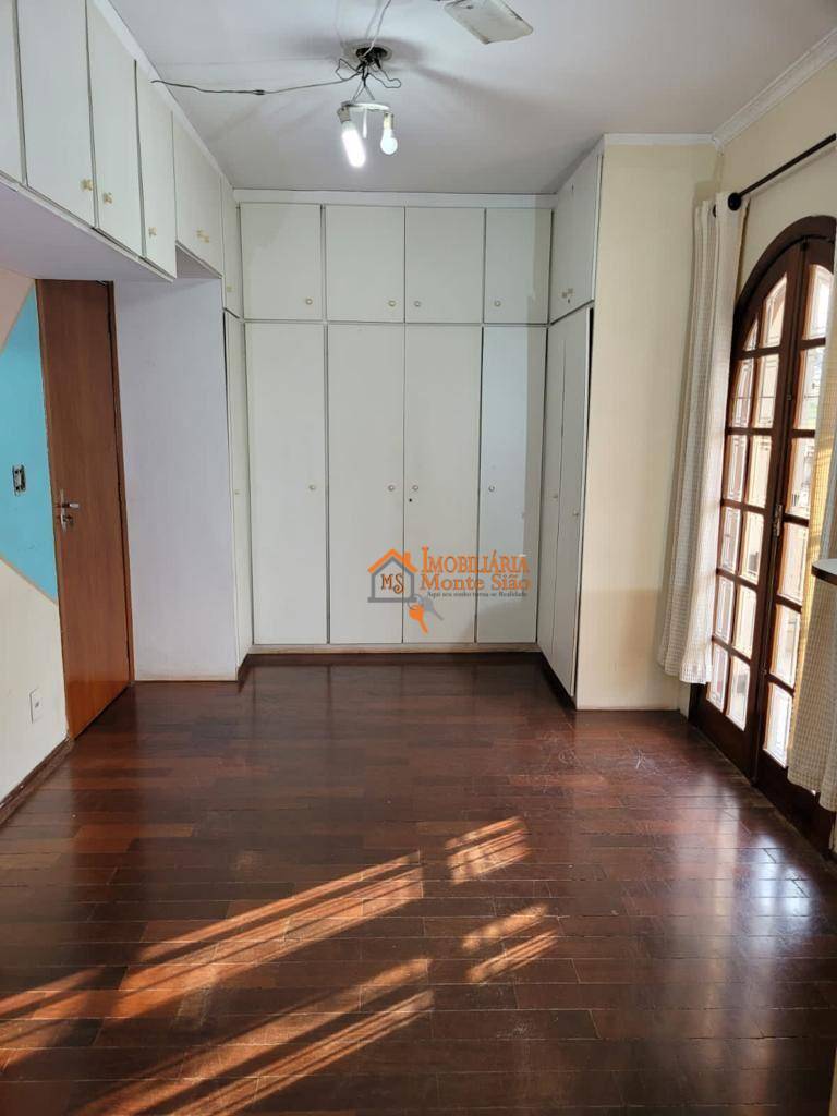 Casa à venda com 3 quartos, 300m² - Foto 4