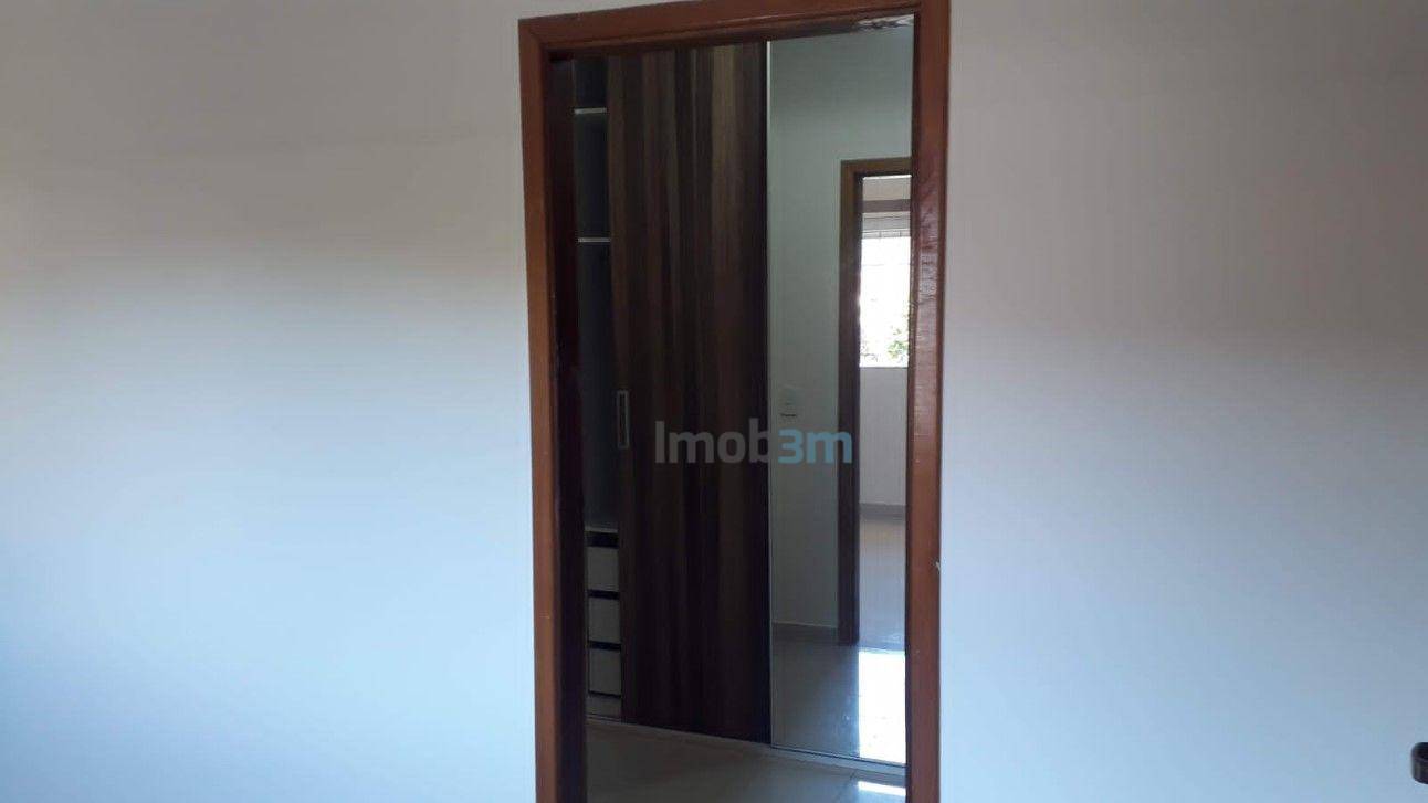 Sobrado à venda com 5 quartos, 300m² - Foto 17