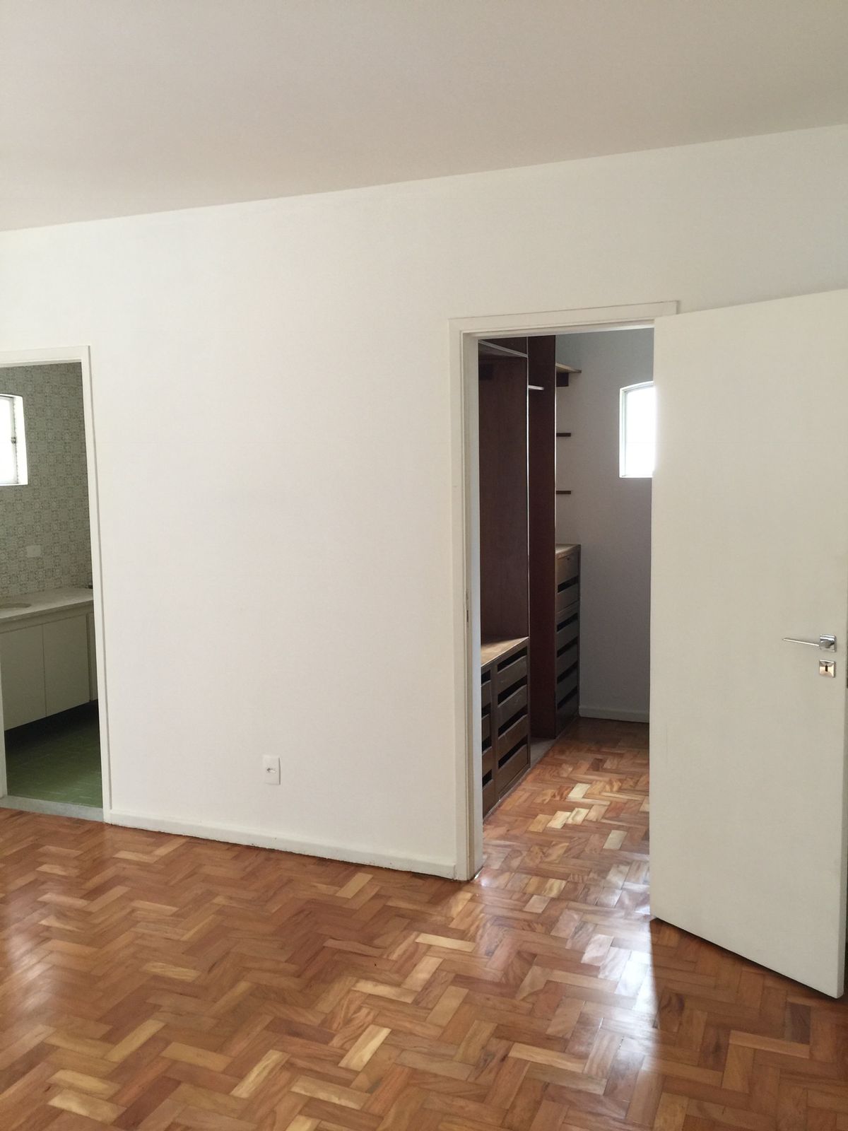 Apartamento à venda com 2 quartos, 100m² - Foto 13