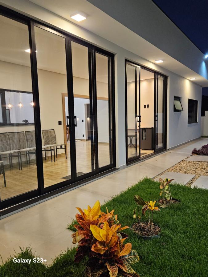 Casa de Condomínio à venda com 3 quartos, 230m² - Foto 4