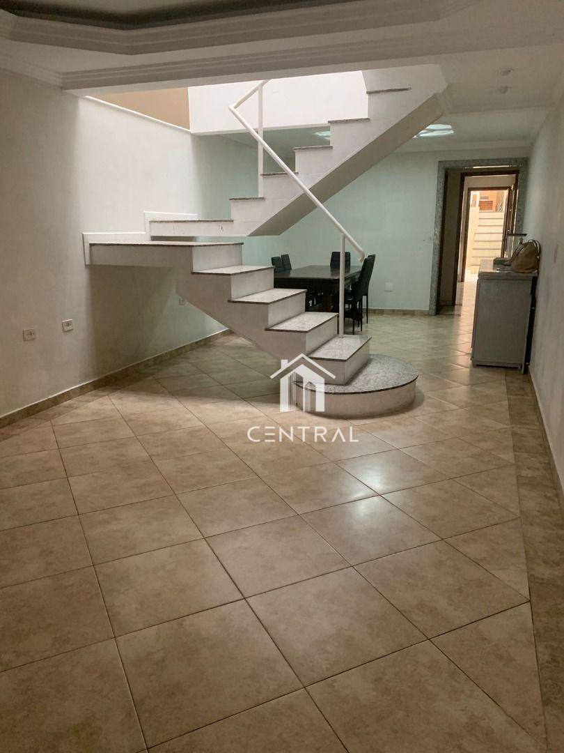 Sobrado à venda com 3 quartos, 140m² - Foto 1