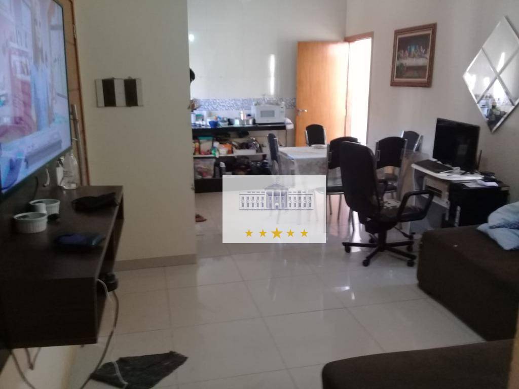 Casa à venda com 2 quartos, 140m² - Foto 3