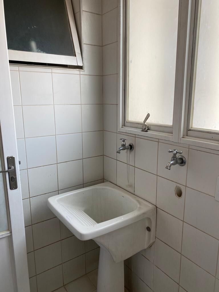 Apartamento à venda com 3 quartos, 85m² - Foto 3