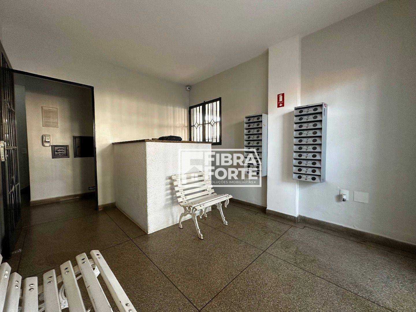 Apartamento à venda com 2 quartos, 78m² - Foto 3