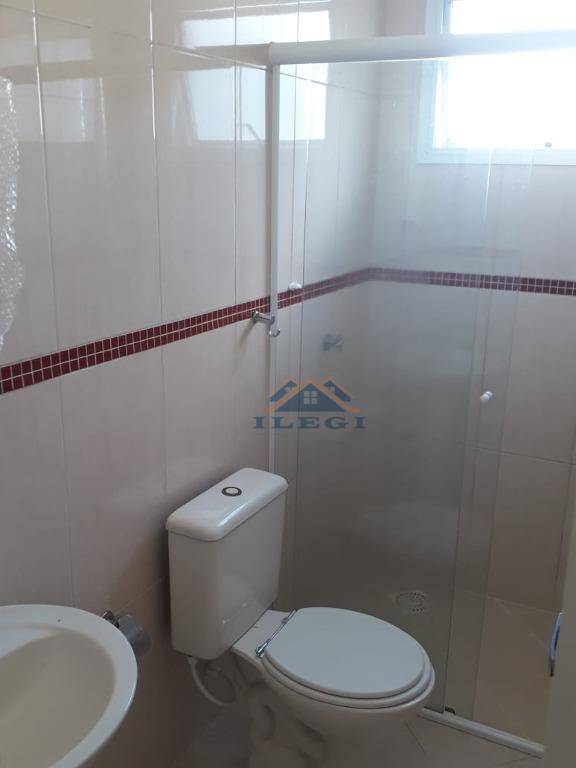 Apartamento para alugar com 3 quartos, 75m² - Foto 11
