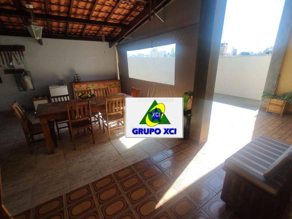 Casa, 3 quartos, 264 m² - Foto 4