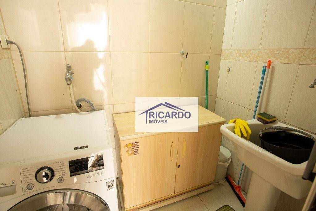 Sobrado à venda com 4 quartos, 250m² - Foto 44