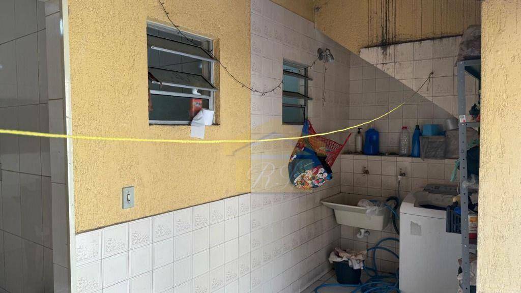 Sobrado à venda e aluguel com 3 quartos, 178m² - Foto 8