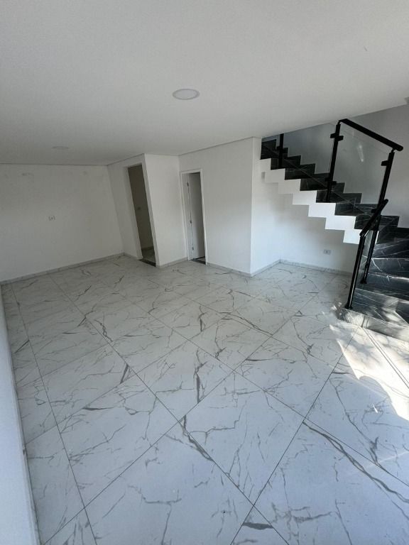 Sobrado à venda com 2 quartos, 107m² - Foto 4