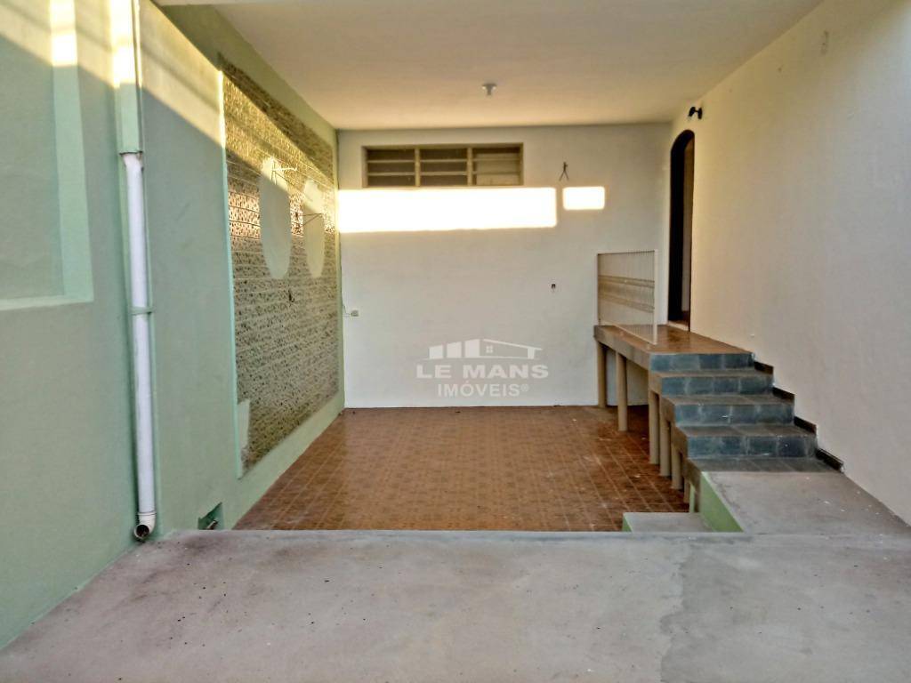 Casa à venda com 2 quartos, 92m² - Foto 3