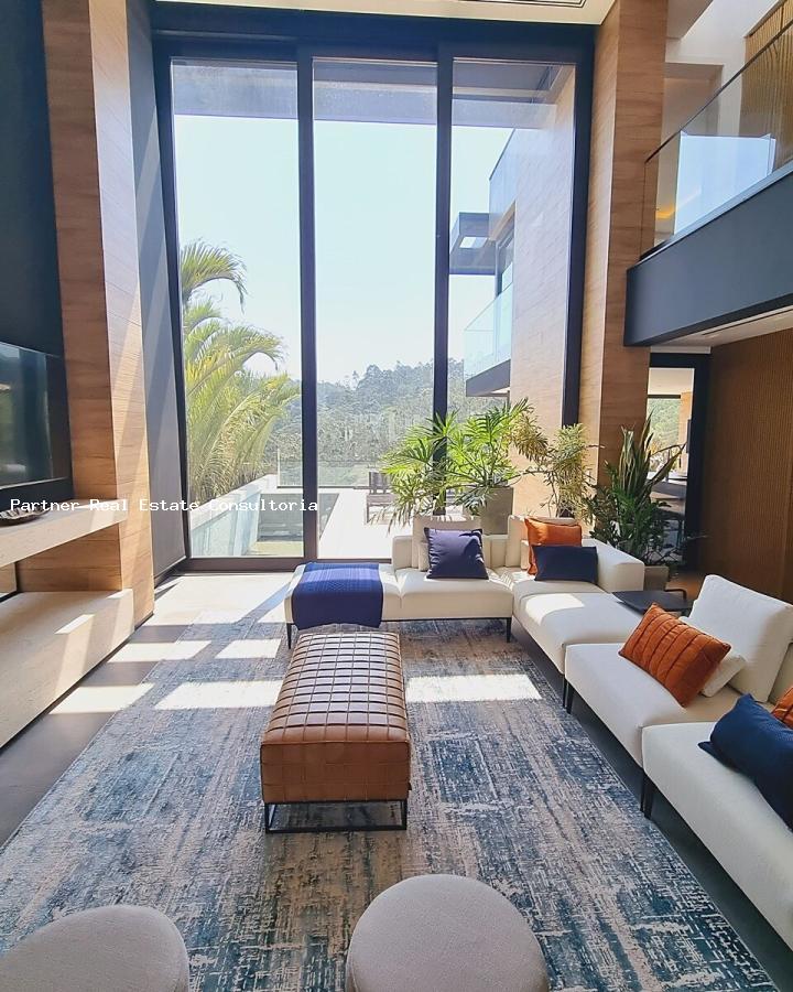 Casa à venda com 4 quartos, 610m² - Foto 14