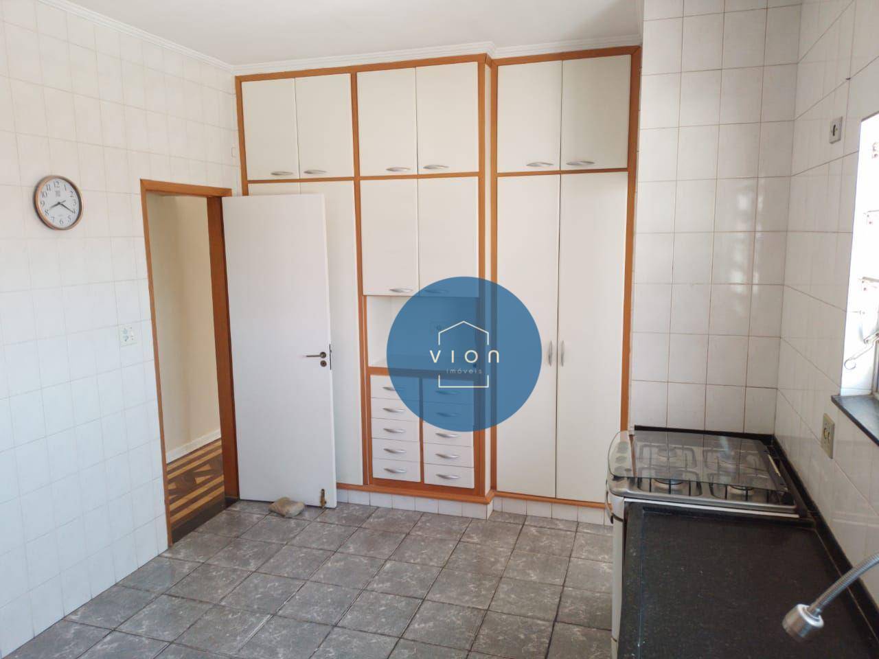 Apartamento à venda com 3 quartos, 136m² - Foto 19