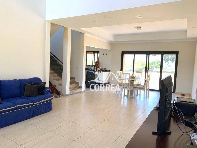 Chácara à venda com 5 quartos, 261m² - Foto 1