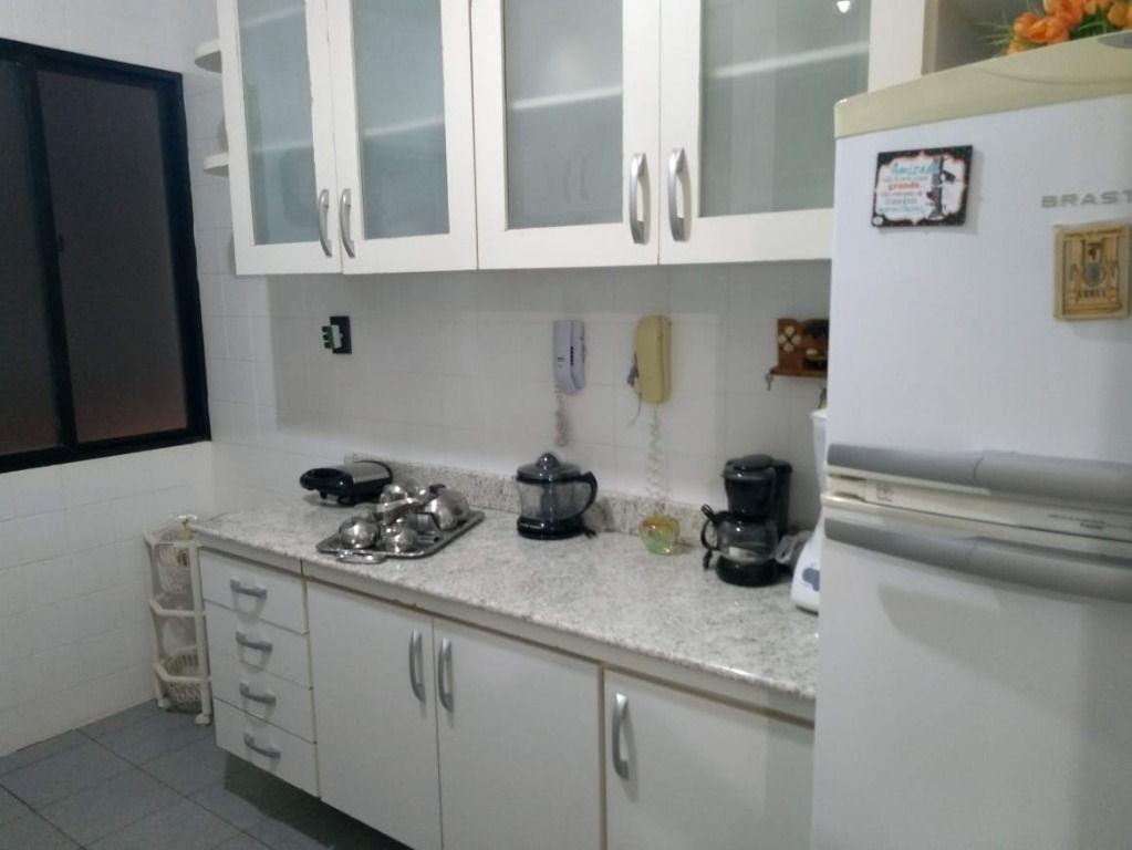 Apartamento à venda com 3 quartos, 79m² - Foto 3