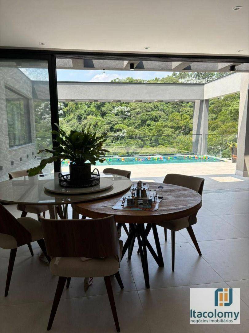 Casa de Condomínio à venda com 3 quartos, 326m² - Foto 17