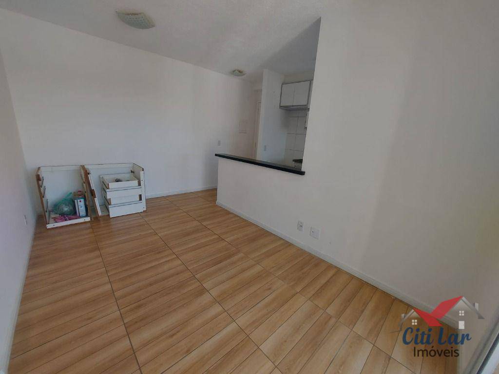 Apartamento à venda com 2 quartos, 45m² - Foto 4