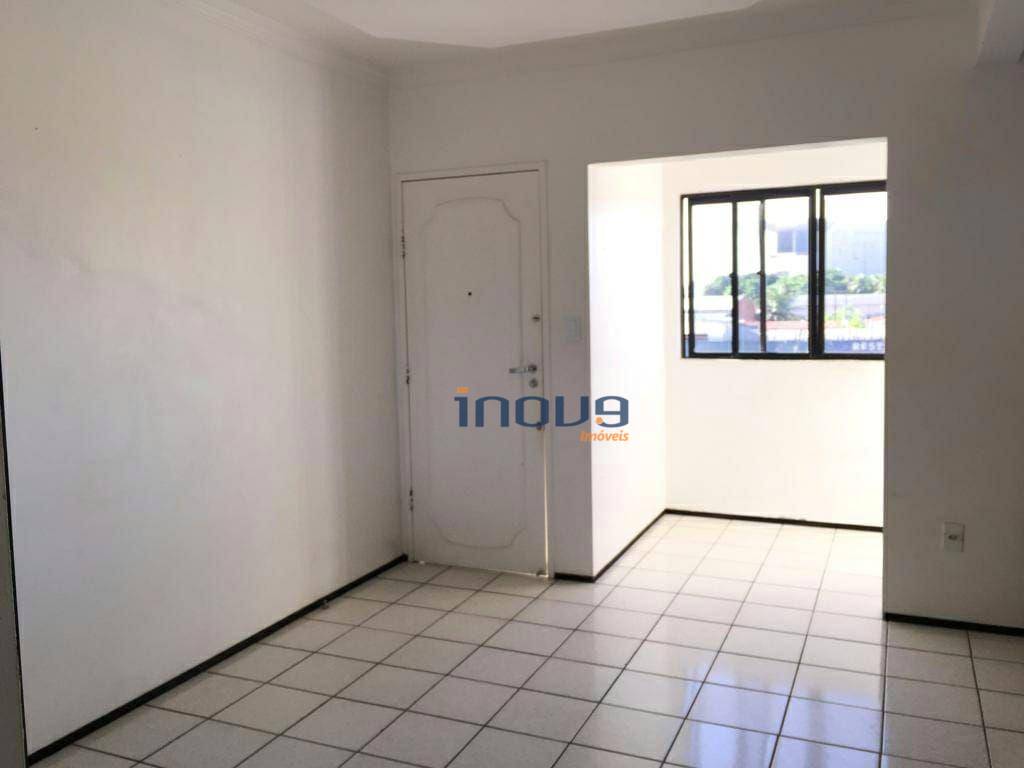 Apartamento à venda com 3 quartos, 74m² - Foto 2