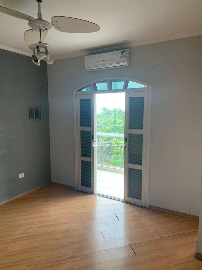 Sobrado à venda com 3 quartos, 232m² - Foto 3