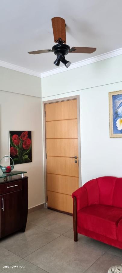 Apartamento à venda com 3 quartos, 87m² - Foto 7