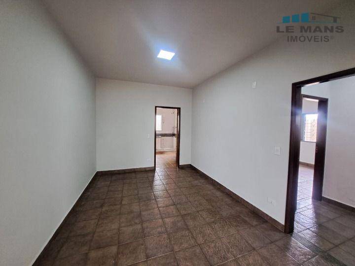 Casa para alugar com 2 quartos, 168m² - Foto 7