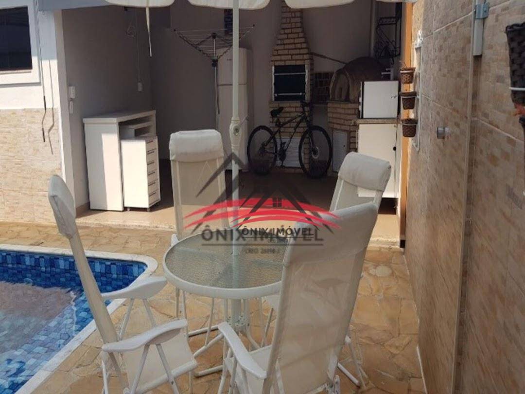 Casa de Condomínio à venda com 4 quartos, 250m² - Foto 22