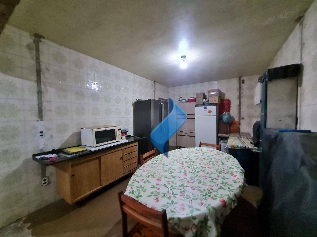 Casa à venda com 4 quartos, 250m² - Foto 21