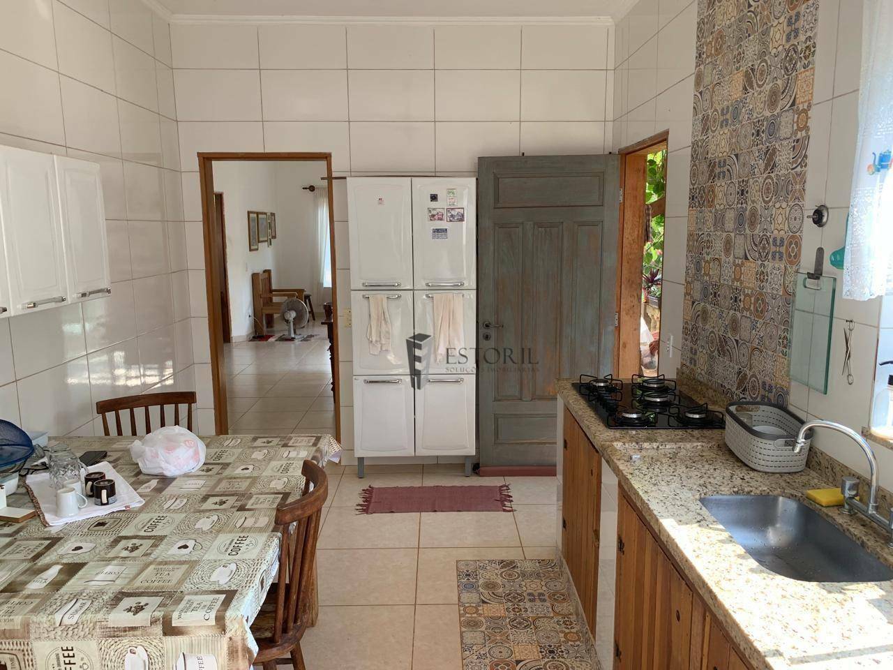 Chácara à venda com 3 quartos, 200m² - Foto 29