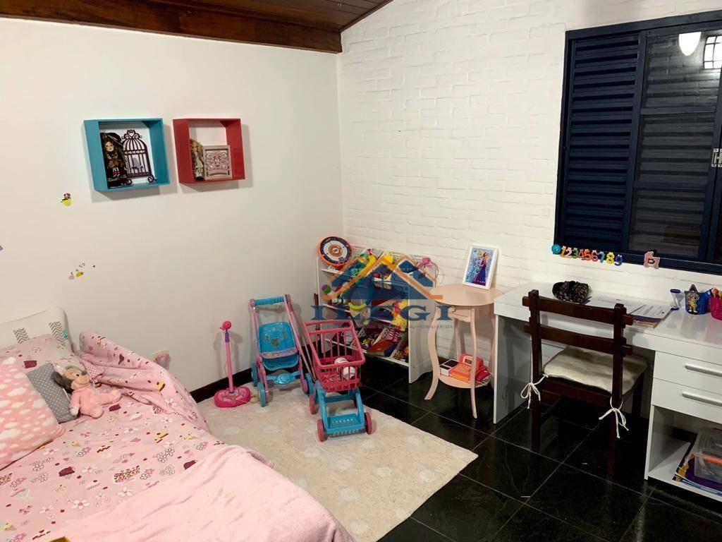 Casa de Condomínio para alugar com 6 quartos, 600m² - Foto 6