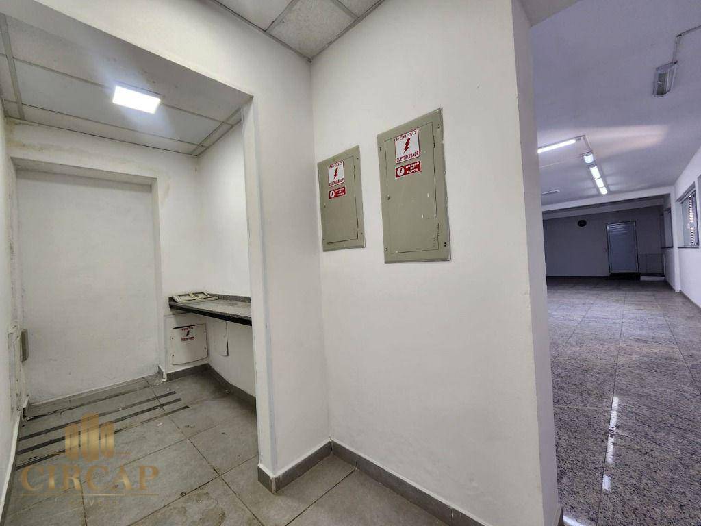 Sobrado à venda e aluguel com 4 quartos, 500m² - Foto 26