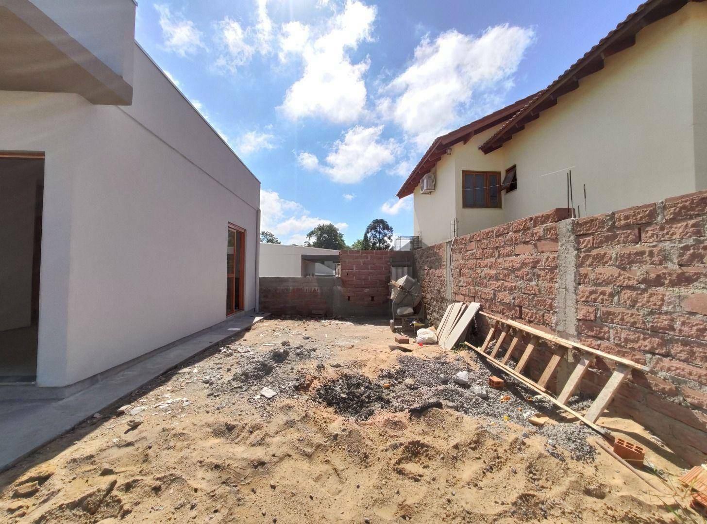 Casa à venda com 2 quartos, 50m² - Foto 11