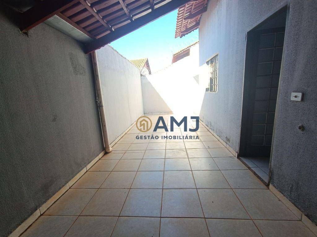 Casa para alugar com 2 quartos, 64m² - Foto 12