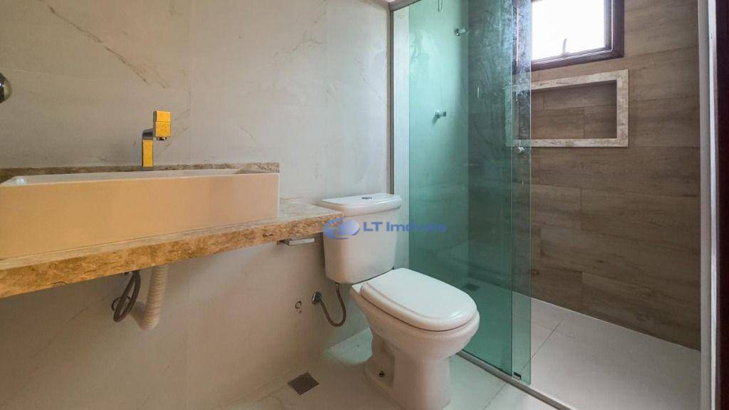 Casa para alugar com 3 quartos, 121m² - Foto 32