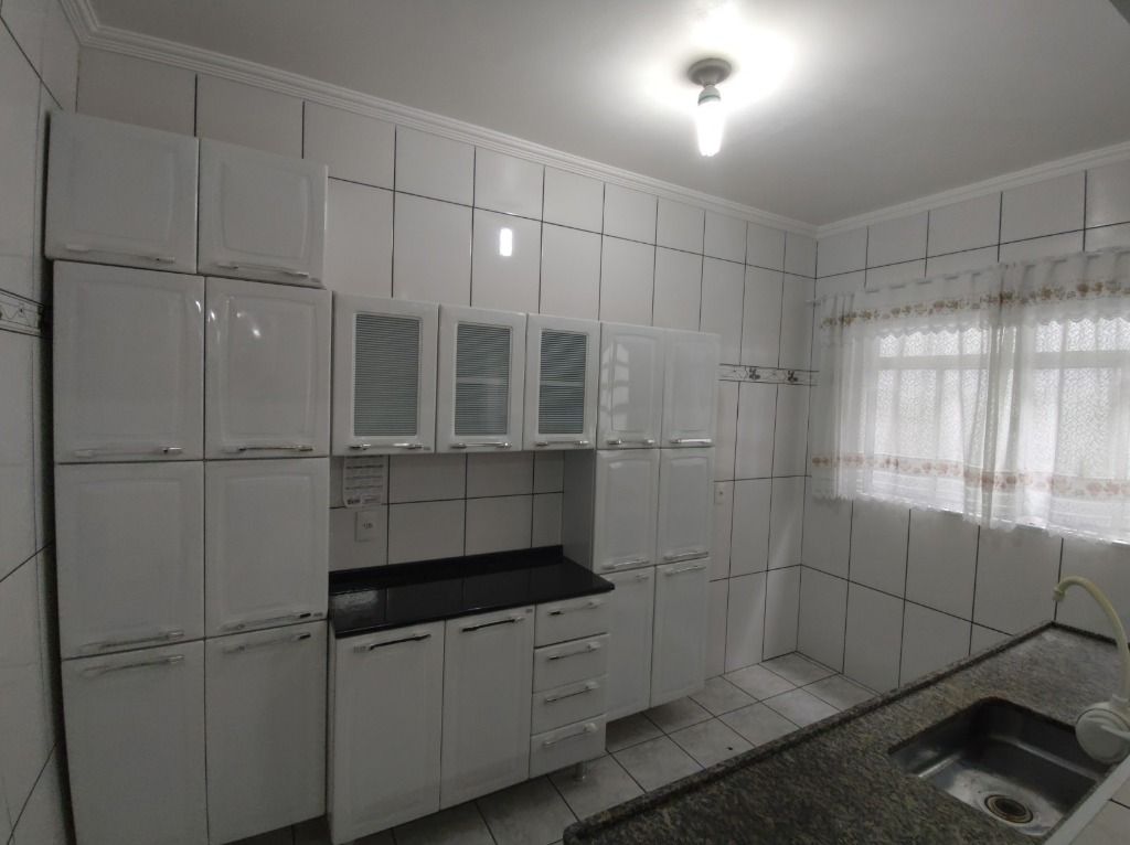 Casa à venda com 2 quartos, 210m² - Foto 11