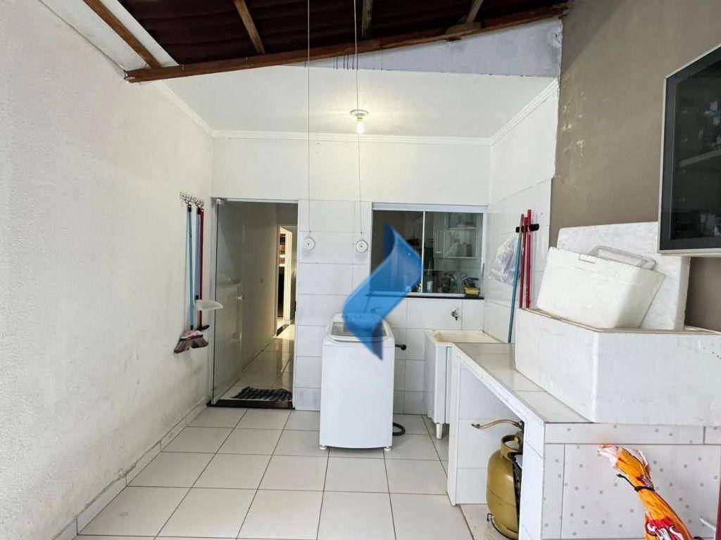 Casa à venda com 2 quartos, 118m² - Foto 11