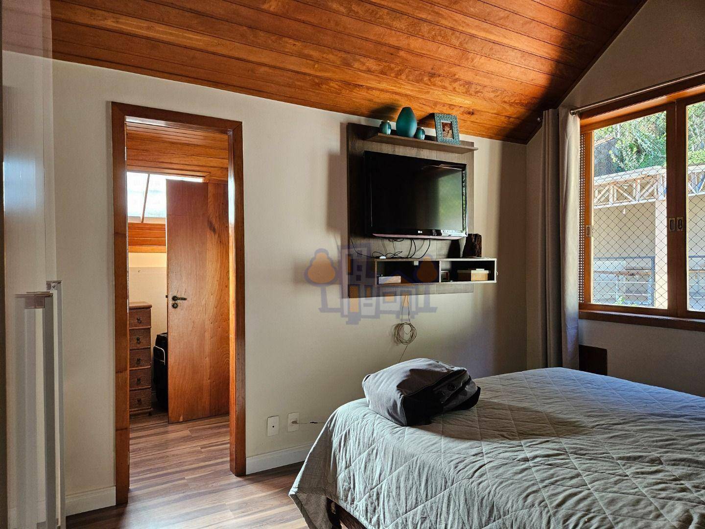Casa à venda com 4 quartos, 456m² - Foto 29