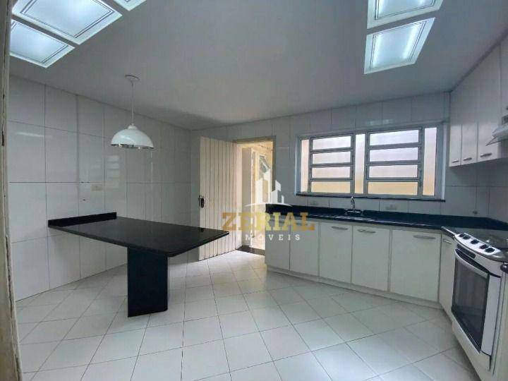 Sobrado à venda e aluguel com 3 quartos, 150m² - Foto 5